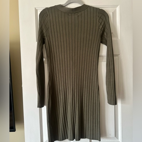 Abercrombie & Fitch Olive green ribbed knit mini cardigan dress, size small - Picture 5 of 5